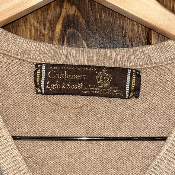 Lyle & Scott Cashmere Sweater - Picture 3 of 6